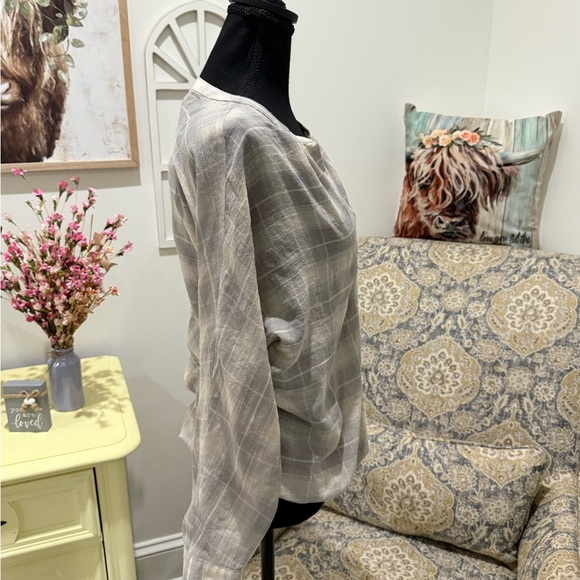 LOFT Gray Plaid Button Down Shirt - Picture 5 of 6